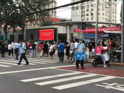 科技賦能城市管理 1100余個路側車位助力中考停車，智慧軟件精準服務